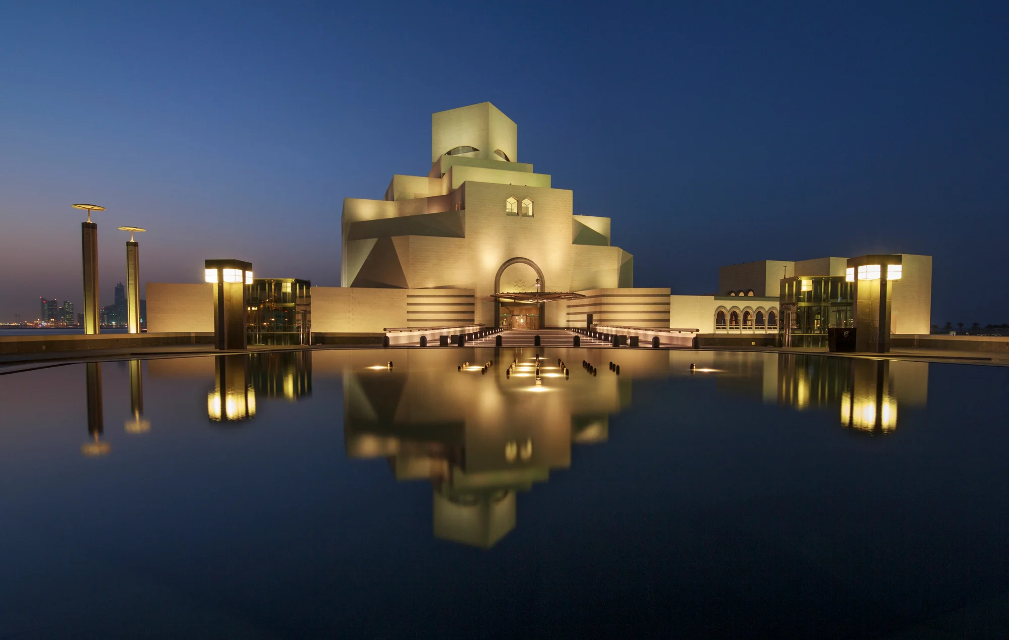 Museum,of,islamic,art,,,doha,qatar,in,daylight,exterior,view