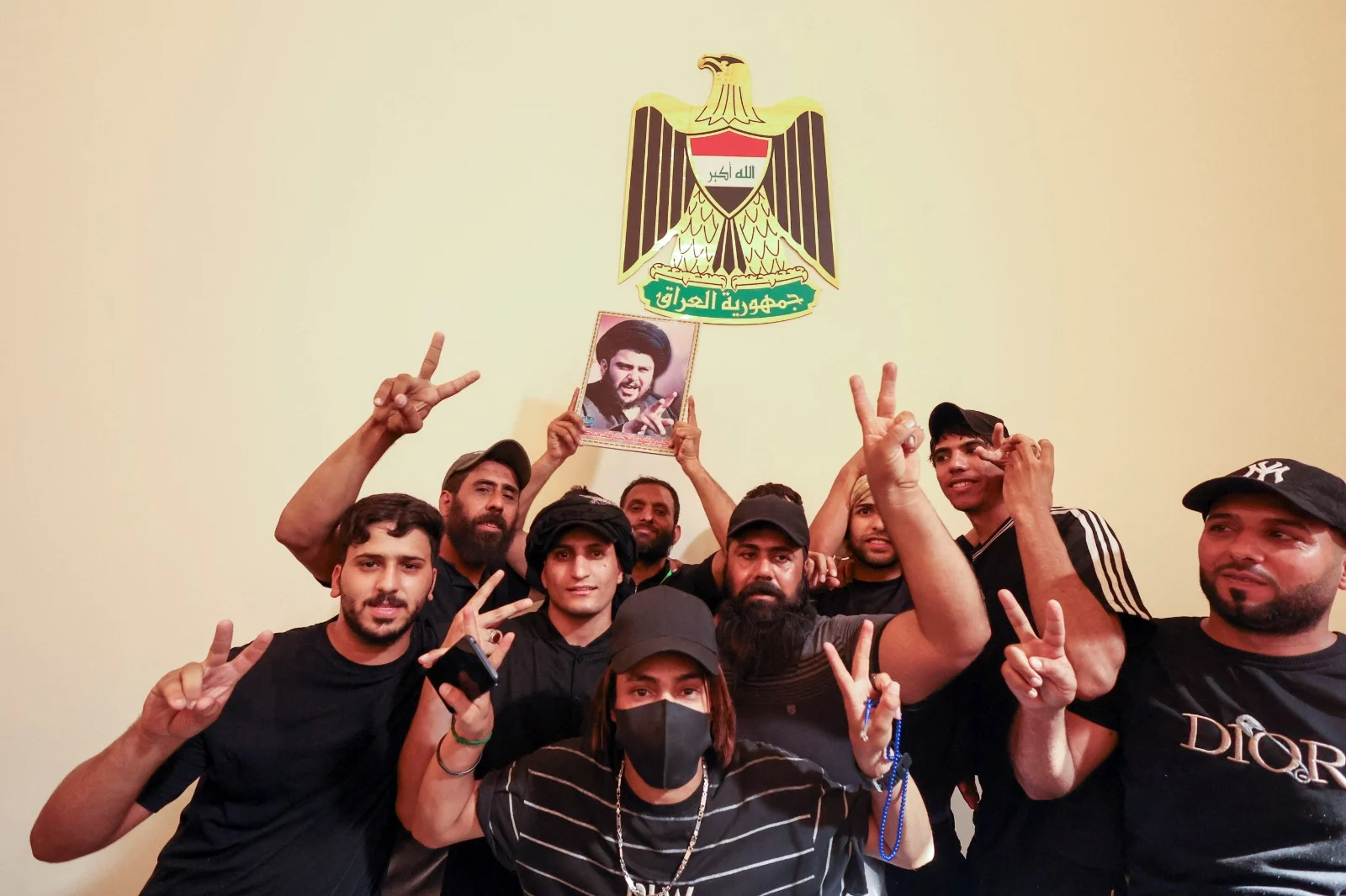 תומכי מוקתדא א-סדר פרצו לארמון הנשיאות בבגדד