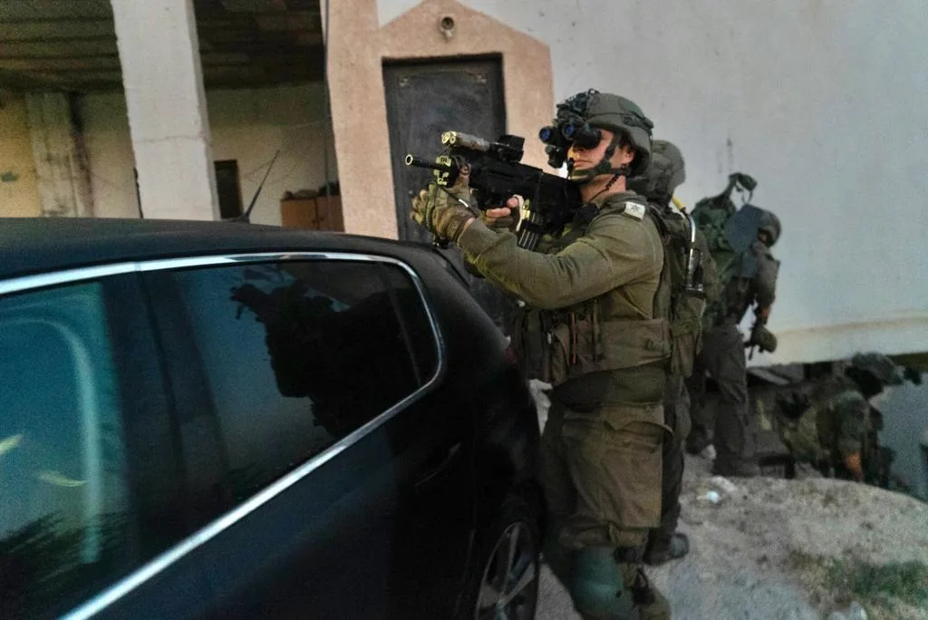 כוחות צה''ל במבצע מעצרים בשטחים
