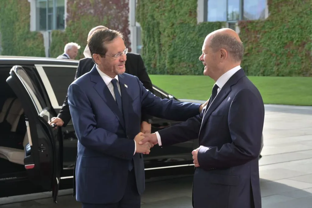 נשיא המדינה נפגש עם קנצלר גרמניה