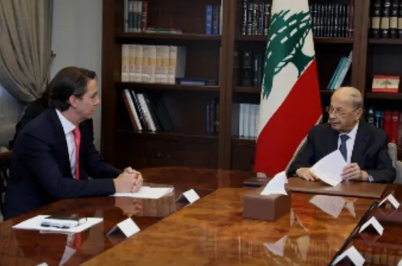 המתווך עמוס הוכשטיין עם נשיא לבנון מישל עון