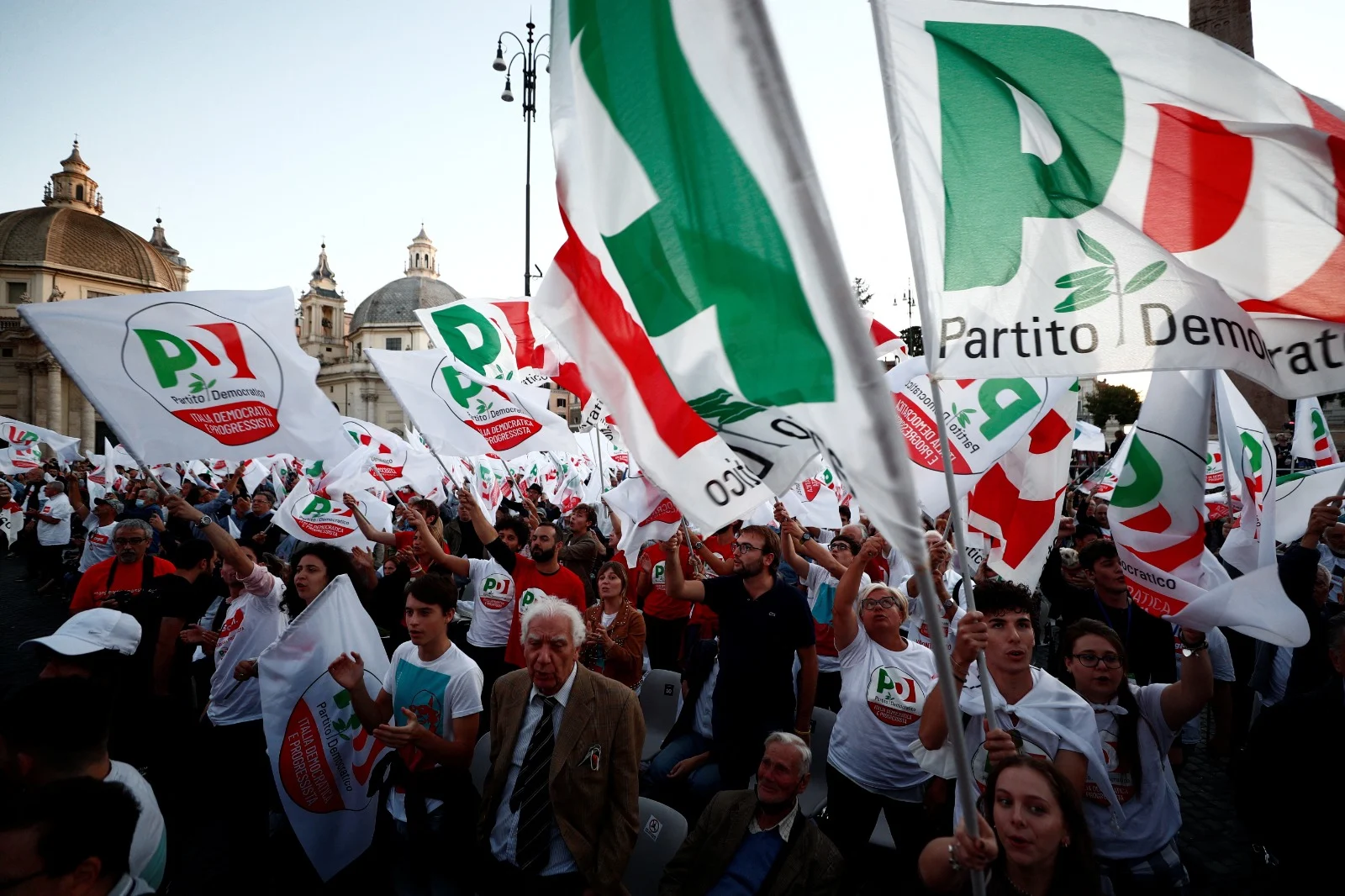 הפגנת תמיכה במפלגות המרכז-שמאל באיטליה
