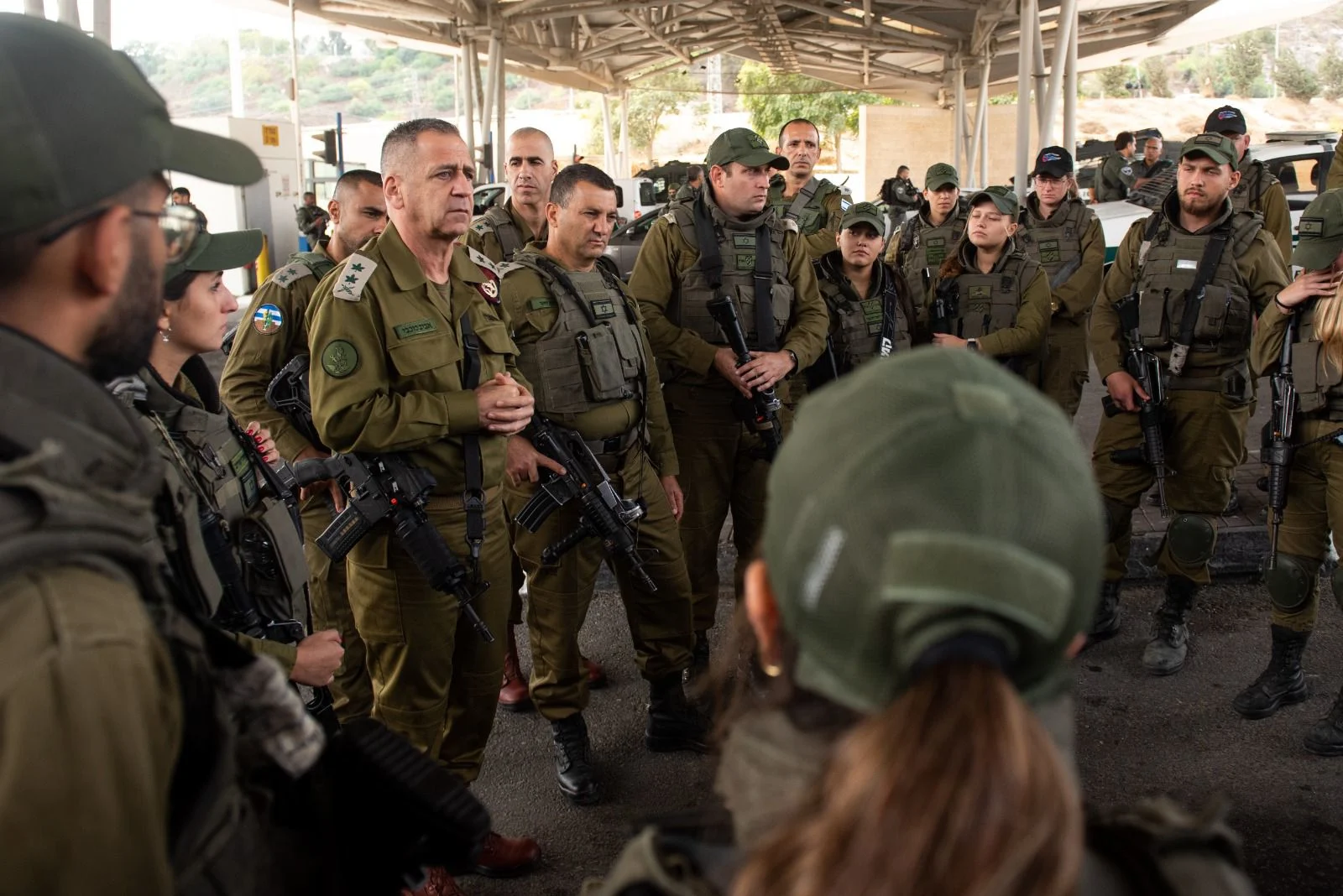 הרמטכ''ל אביב כוכבי בזירת הפיגוע בירושלים