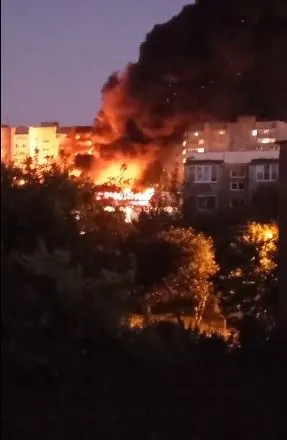 מטוס התרסק לתוך בניין מגורים ברוסיה