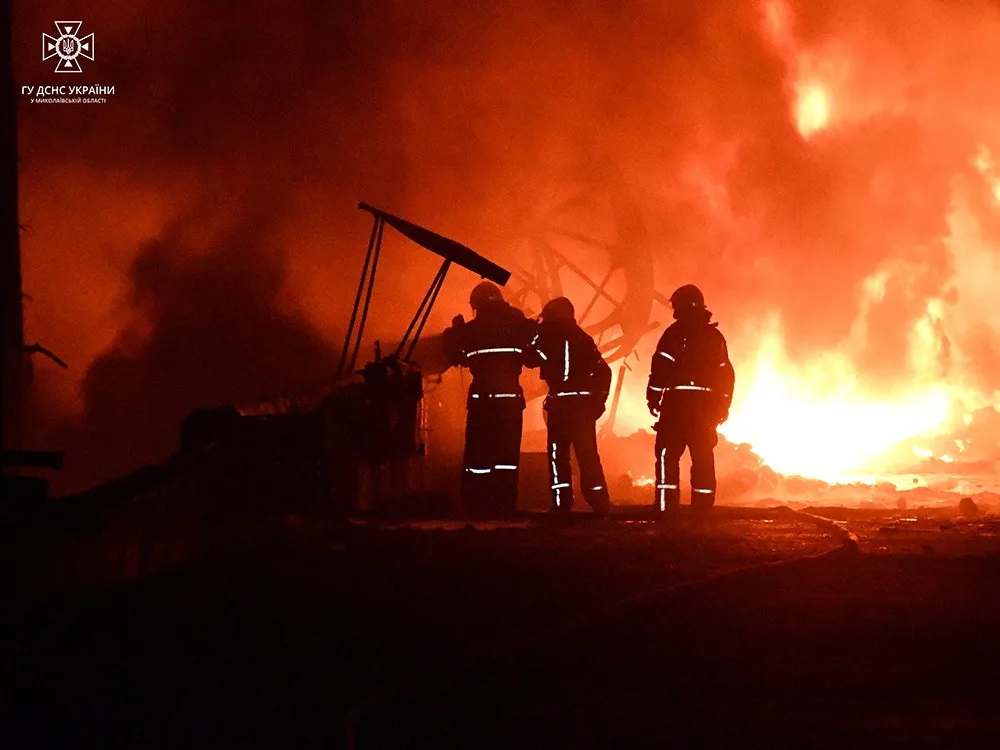 פיצוץ משאית שמן במיקולאייב, אוקראינה, ממל''ט רוסי מתאבד