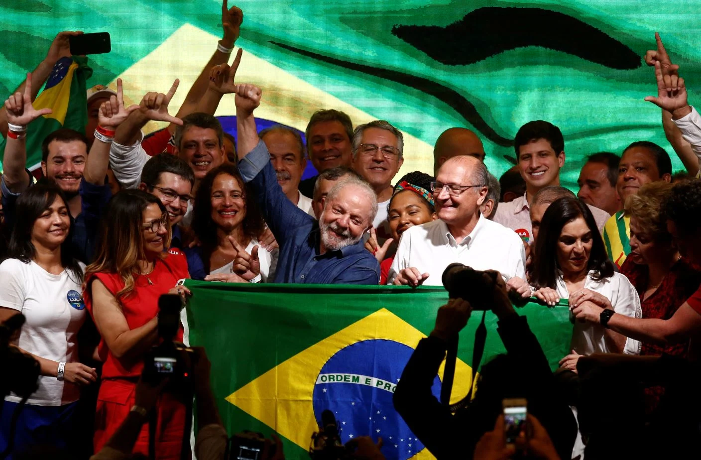 ''אנחנו צריכים לתקן את המדינה הזו כדי שהעם הברזילאי יוכל לחייך שוב''