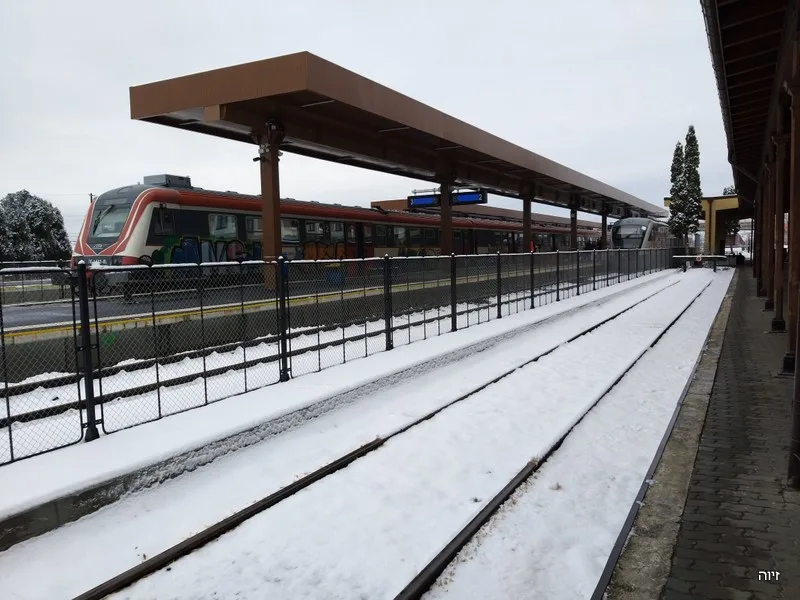 תחנת הרכבת של סיביו בחורף. צילום: זיוה רענן