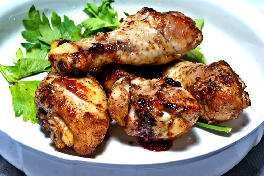 Plate,of,grilled,five,spice,chicken,legs