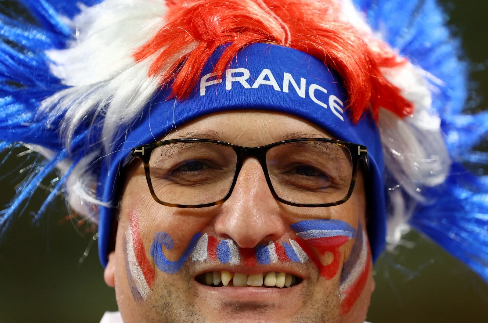 אוהד נבחרת צרפת לפני המשחק מול פולין