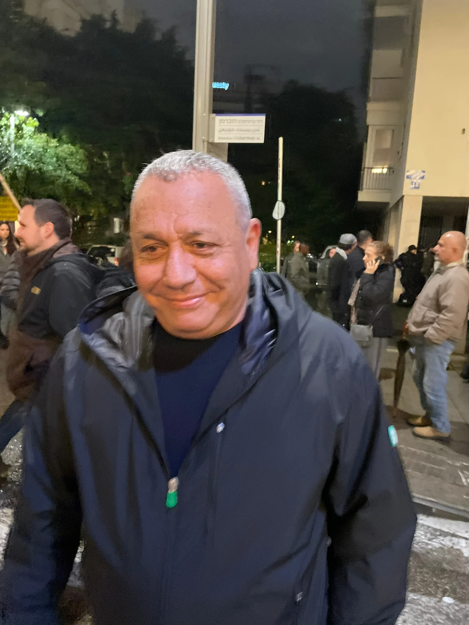 חבר הכנסת גדי איזנקוט בהפגנה בתל אביב