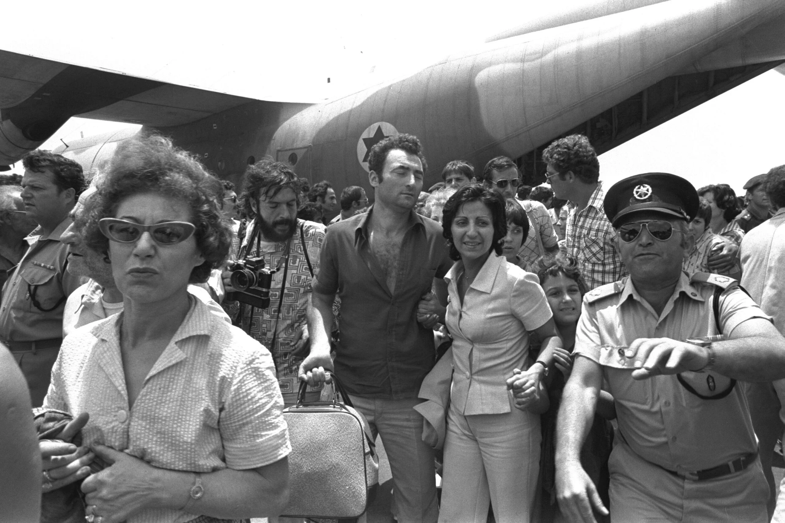 החזרה של בני הערובה לישראל אחרי שחרורם באנטבה