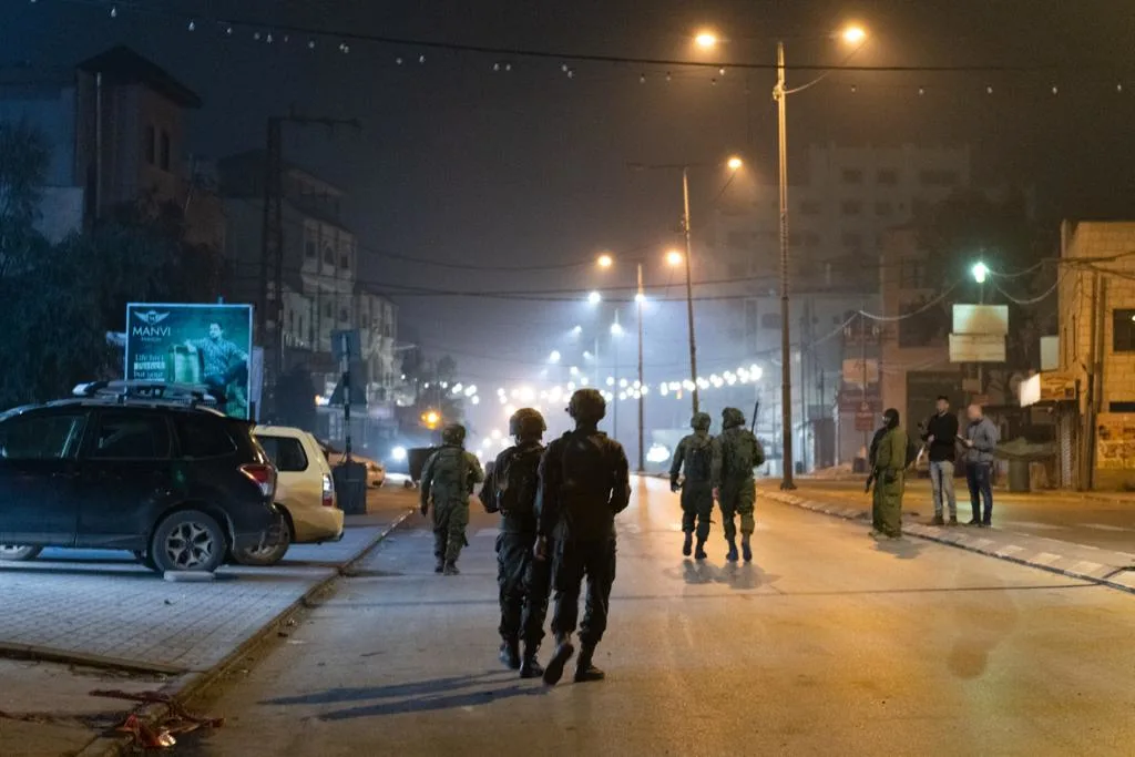 כוחות הביטחון בזירת הפיגוע בחווארה