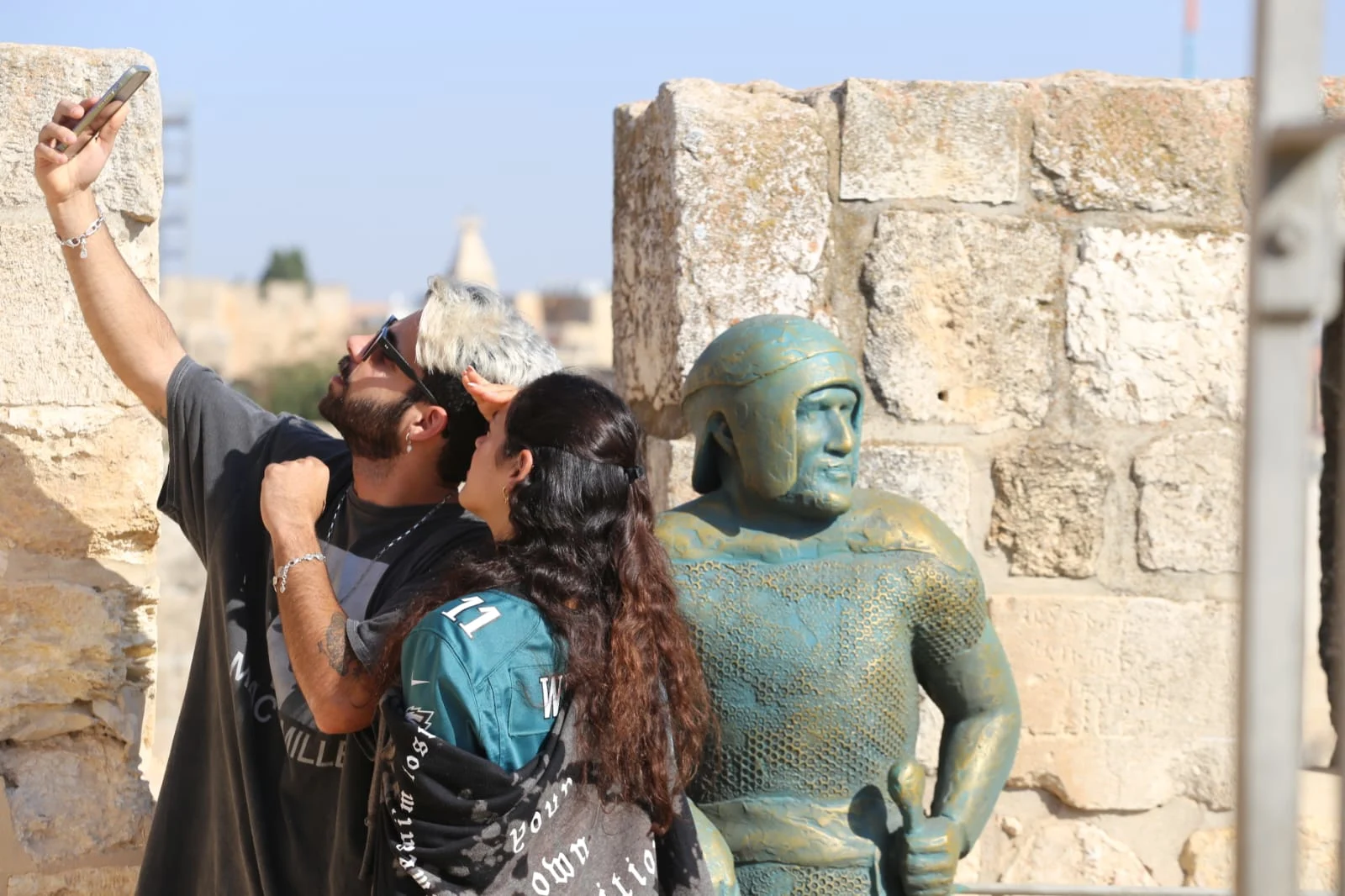 שומרי החומות חוזרים