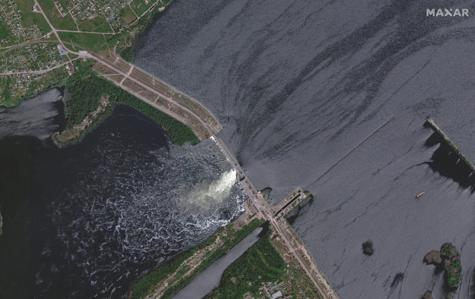 תמונת לווין של קריסת הסכר באוקראינה
