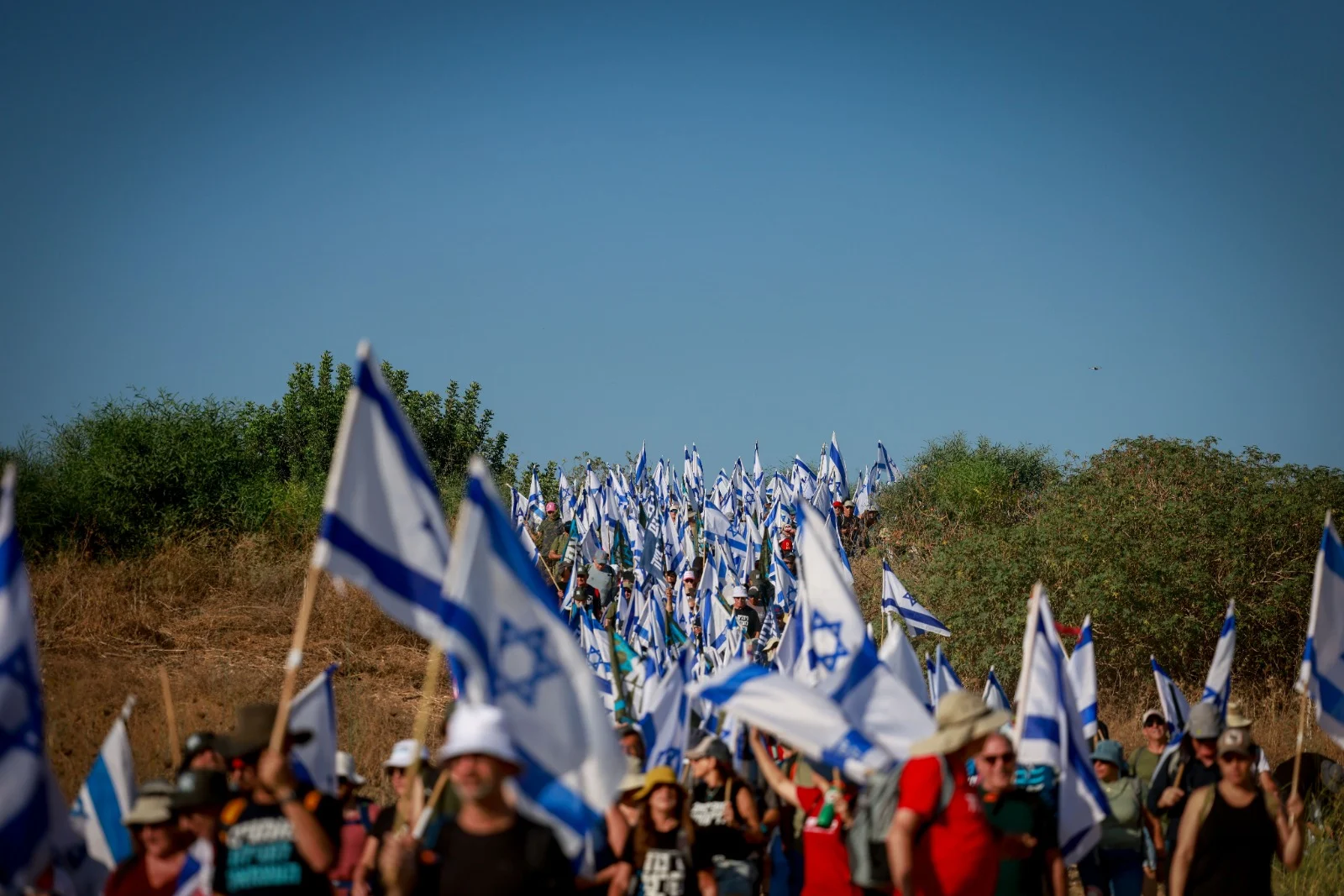 מפגינים נגד המהפכה המשפטית צועדים לירושלים
