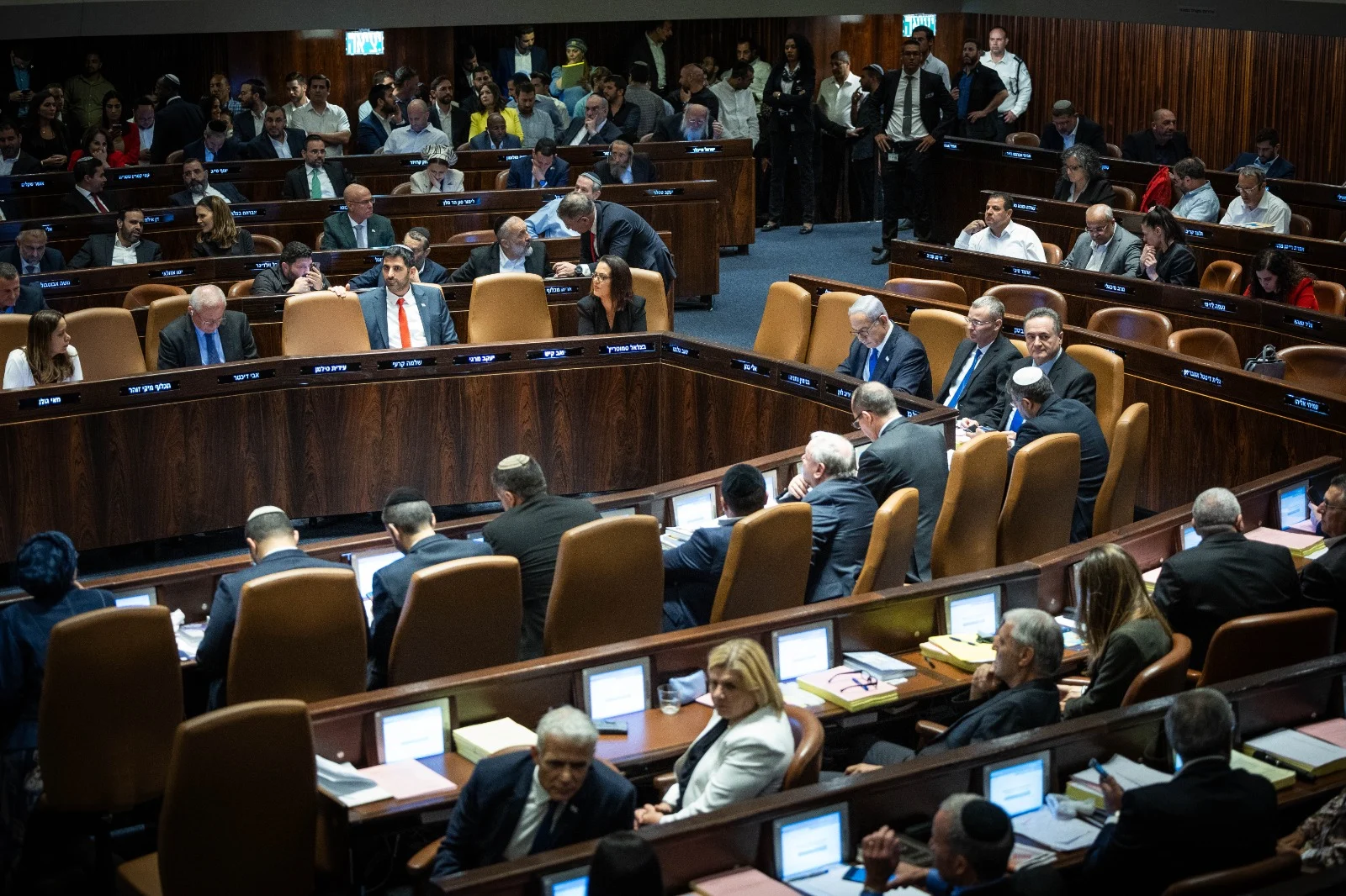 מליאת הכנסת לפני תחילת ההצבעה על ביטול עילת הסבירות