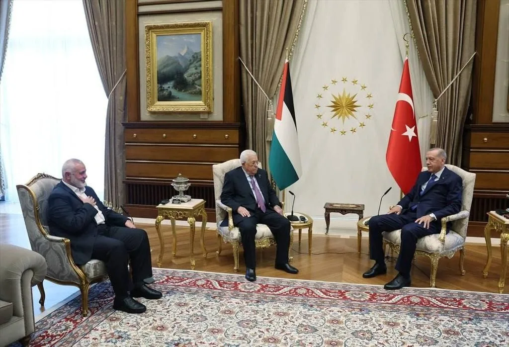 אבו מאזן ואסמאעיל הנייה עם הנשיא ארדואן בטורקיה