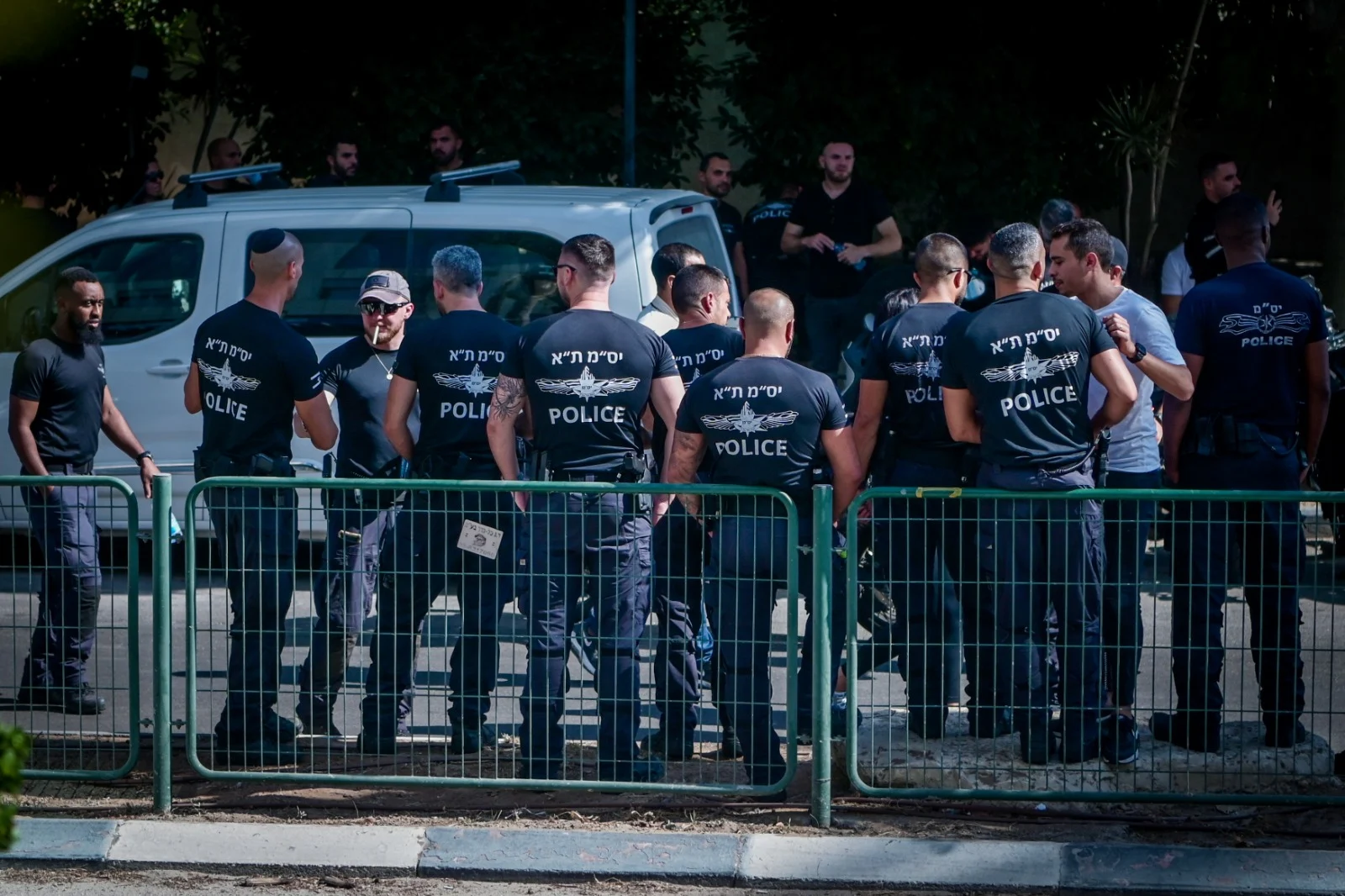 שוטרי יס''מ תל אביב במפגן תמיכה לחבריהם שנחקרים במח''ש
